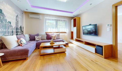 NA PRENÁJOM MODERNE ZREKONŠTRUOVANÝ 3 IZBOVÝ BYT + GARÁŽ V CENTRE 