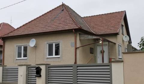Nové ! Rodinný dom na predaj, Bošany - okres Partizánske