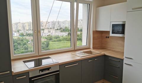 3 - izbový byt ul. Čingovská, 66 m², loggia, 6/13 posch. Rekonštrukcia