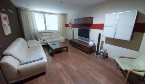 Predáme zrekonštruovaný 4-izb. byt, 100 m2, Škultétyho ul., Nitra
