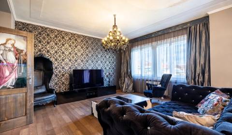 REZERVOVANÝ - 3 IZBOVÝ LUXUSNÝ BYT NA PEŠEJ ZÓNE