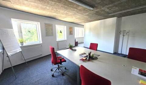 Reprezentatívne  kancelárske priestory na prenájom - Nitra centrum