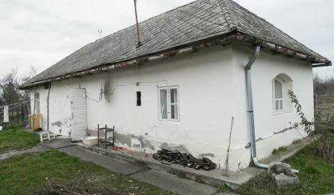 Zaujímavá ponuka- starý dom v Göncruszka, 800 m2