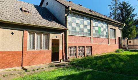 Rodinný dom v centre, obec Belža, pozemok 965 m².