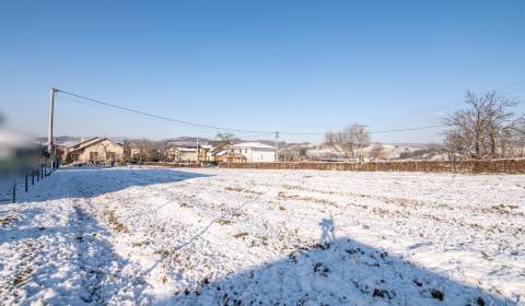 REZERVOVANÉ...Pozemky - bývanie, 1001 m2, Lipníky, rovina **NOVINKA***