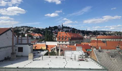 KONVENTNÁ - krásny byt s terasou v novostavbe - Staré Mesto