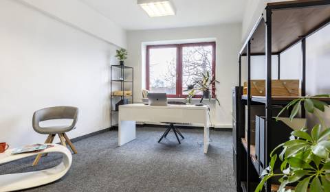 PRENAJATÉ - NA PRENÁJOM - NÍZKONÁKLADOVÉ KANCELÁRIE 118 m2 - TOMÁŠIKOV