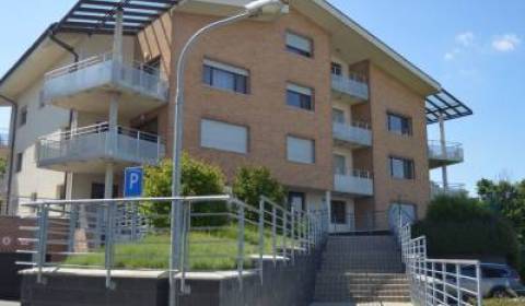 Predaj 2 izbový byt, novostavba, Koliba, zariadený, parkovanie, výhľad