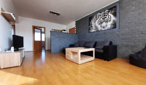 3-izbový byt na prenájom Vráble - sídl. Žitava, 84m2, zariadený byt