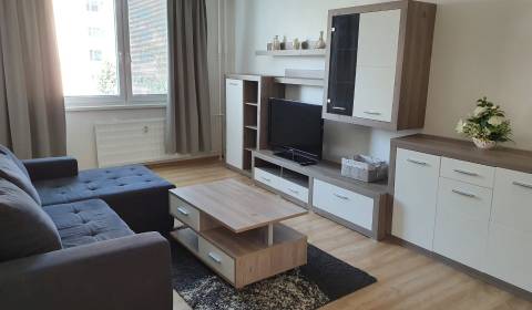 Prenajmeme zrekonštruovaný 3-izbový byt, sídl. Lúky, Vráble