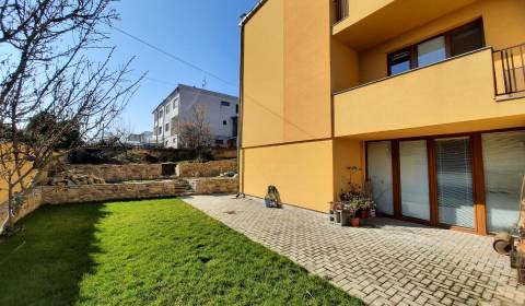 5.IZB. RD, 3.PODLAŽNÝ,2x LOGGIA,3x TERASA, MODRA, ul., KELLENBERGEROVA