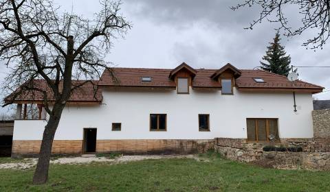 Veľký RD na skvelom mieste v obci Betliar na predaj.