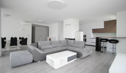 Predaj 5 izbový byt 191 m2 ,novostavba Horský park, BA I