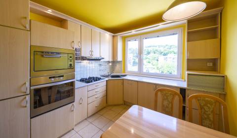 Svetlý 3i byt, 66 m2, balkón, výhľad, tiché prostredie, Koprivnická