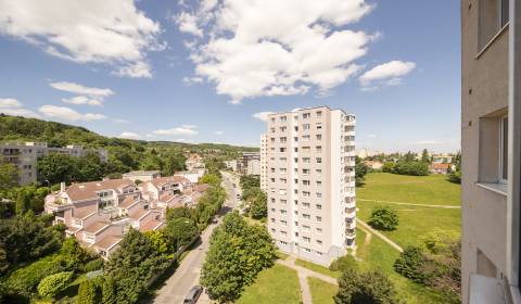 Svetlý 3i byt, 66 m2, balkón, výhľad, tiché prostredie, Koprivnická