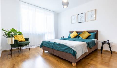 4-izbový byt vznikol z 2 bytov, predaj, 96 m2 + 2 balkóny