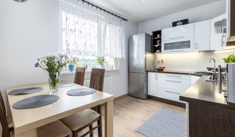 3-izbový byt, Šrobárova, Prešov, 73 m2+ lódžia, kompletne zariadeny