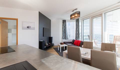 REZERVOVANÉ Krásny moderne zariadený 4 izbový byt