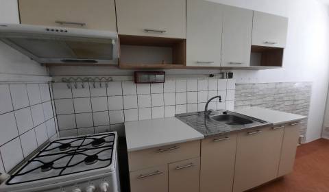 REZERVOVANÉ! 3-izbový byt na predaj, Vráble - Žitava, 61 m2