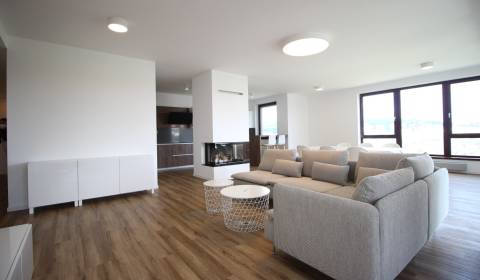 Predaj 5 izbový byt 191 m2 ,novostavba Horský park, BA I
