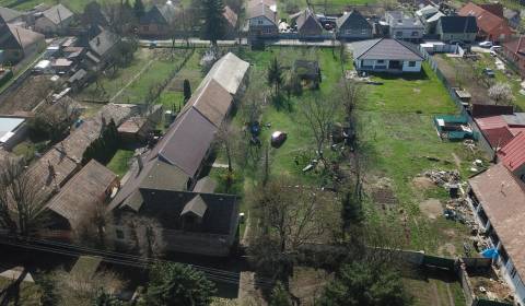 Na predaj starší sedliacky R. dom  s obrovským pozemkom  2924m2