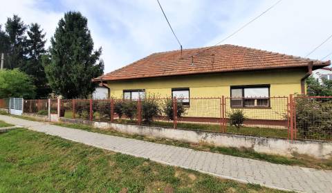 3-izbový dom na predaj, Lúčnica nad Žitavou, pozemok 1480 m2