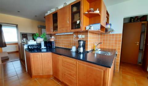 3-izbový byt na prenájom, Vráble - sídl. Lúky