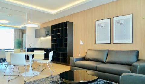 Na prenájom luxusný 2-izb. byt v projekte PANORAMA s garážou 