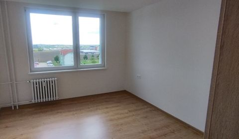 Predaj:  3.izbový byt .v Skalici Clementisa