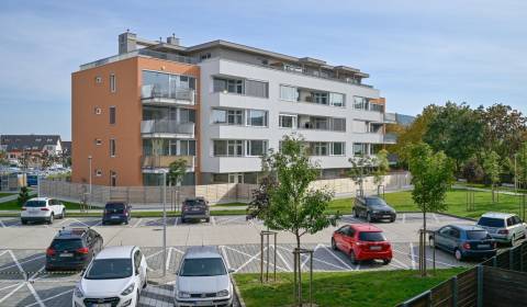 PRENÁJOM 2izb. zariadeného bytu Opletalova ul., BA - Devínska Nová Ves