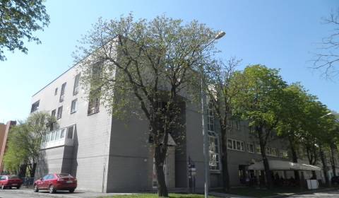 Prenájom kancelárie Kutuzovova ul., 16m2, 45 m2