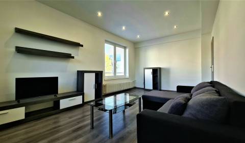 2i, Staré mesto, Komenského, 67 m2, loggia, zariadený