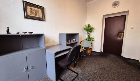 (20 m² - 92 m²) KANCELÁRSKE PRIESTORY