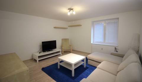PRENÁJOM 2-izb.byt, Nitra, centrum, vkusne zariadený