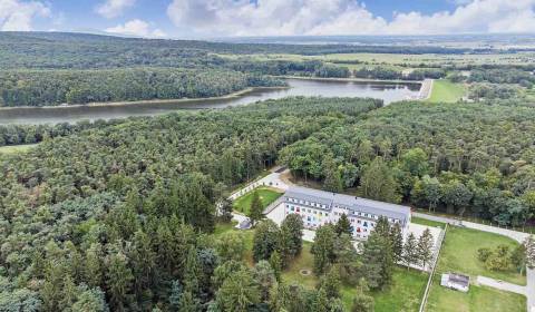 SKOLAUDOVANÝ 3-IZB. BYT, HYPOTÉKA DO 90 %, LOZORNO www.bytybreziny.sk