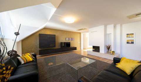 Unikátny, slnečný 5i mezonet, 237m2, 2x lodžia, krb, 2x parkovanie