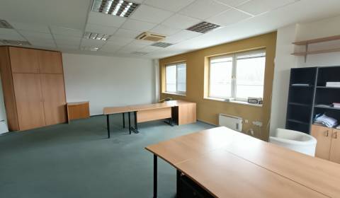 Pekná kancelária s parkovaním v Nitre