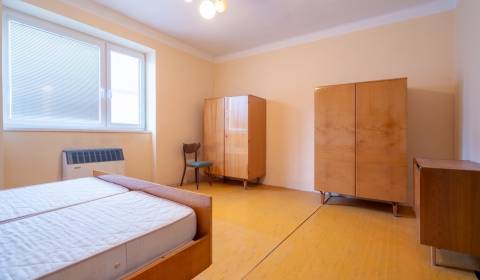 REZERVOVANÉ! Rodinný dom s veľkým pozemkom, Horná Strehová
