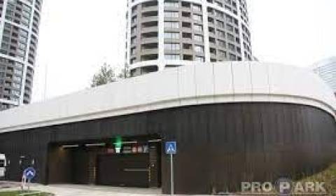 Prenájom parkovacieho státia SKY PARK Továrenská ul. Nivy