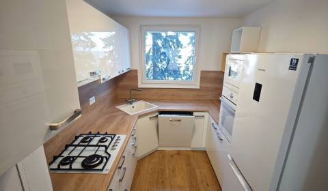 Rezervovaný -3 izb byt Bauring 70m2 Tulská kompletne zrekonštruovaný 