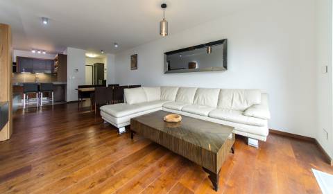 Krásny 3i byt 90m2, veľká terasa 15m2 a parkovanie, SOKOLSKÁ RESIDENCE