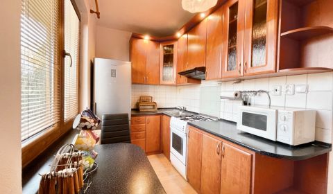 Na prenájom 2 izbový byt 56 m2 s balkónom ul. Bellová Martin