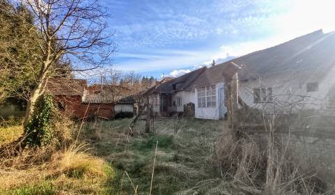 Predaj RD na 1262m2 pozemku pri potoku, v lone krásnej prírody, Zlatno