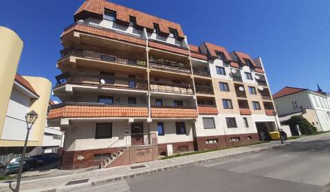 Na predaj  investáčný 1 izbový byt v úplnom centre mesta Trnava!