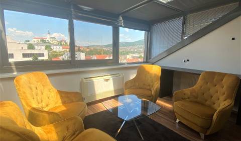 PRENÁJOM 4 izbový byt priamo v centre Nitry