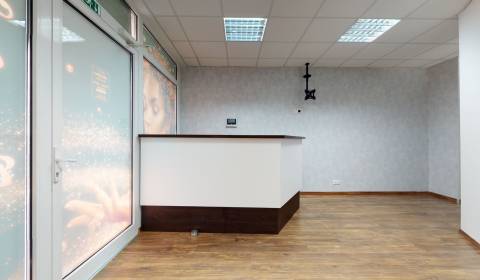Prenájom obchodných priestorov pri Galvaniho dvory 83 m2