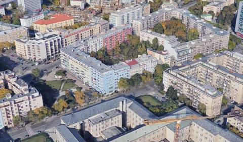 VEĽKY 2.IZB BYT S LODŽIOU A PIVNICOU, ZÁHRADNICKÁ, STARÉ MESTO