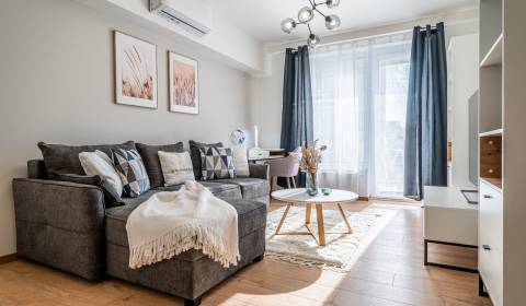 EXKLUZÍVNE PRENAJATÉ:  2 izbový byt, ul. Inovecká, Košice-Nová Terasa