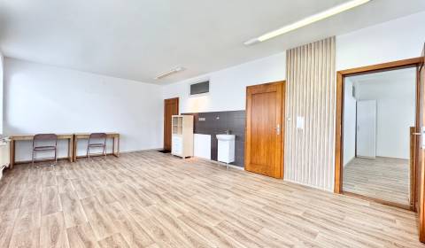 Na prenájom kancelária 85m2 na Vuruma v Žiline