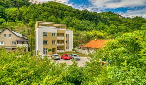 Exkluzívny 3-izbový byt (penthouse) na predaj  Prešov